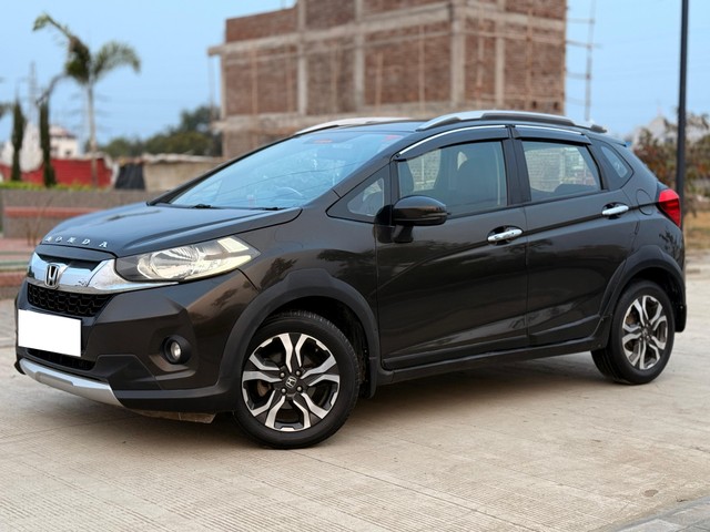 Second-hand 2017 Honda WR-V i-DTEC VX for sale in Indore-8