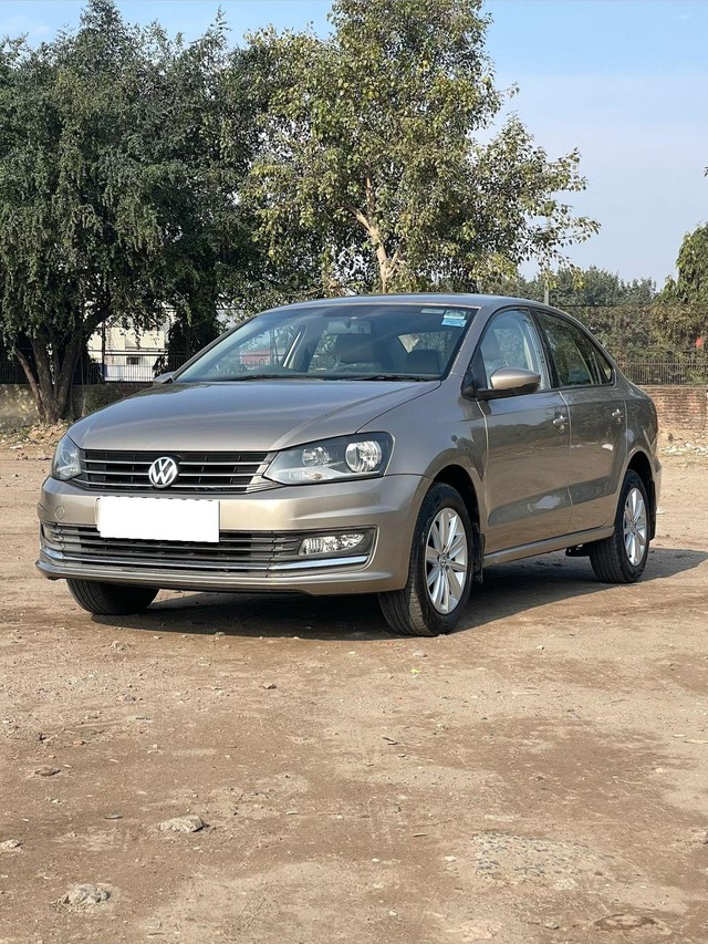 Second-hand 2015 Volkswagen Vento 1.2 TSI Comfortline AT for sale in New Delhi-4