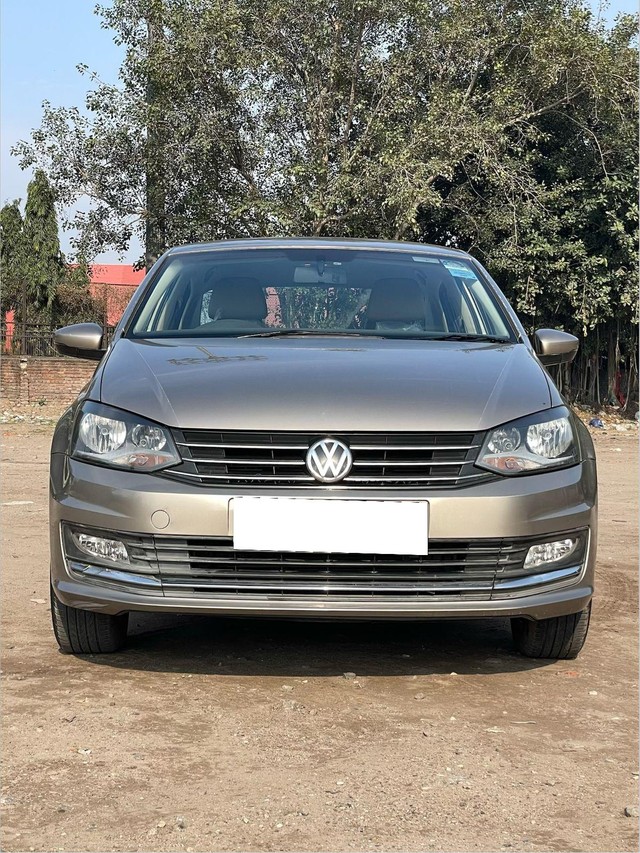 Second-hand 2015 Volkswagen Vento 1.2 TSI Comfortline AT for sale in New Delhi-5