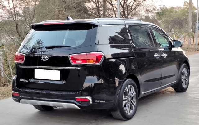 Kia Carnival Prestige 6 STR Second-hand 2020 Kia Carnival Prestige 6 STR for sale in Ahmedabad-10
