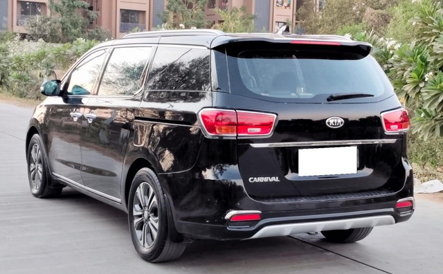 Kia Carnival Prestige 6 STR Second-hand 2020 Kia Carnival Prestige 6 STR for sale in Ahmedabad-11