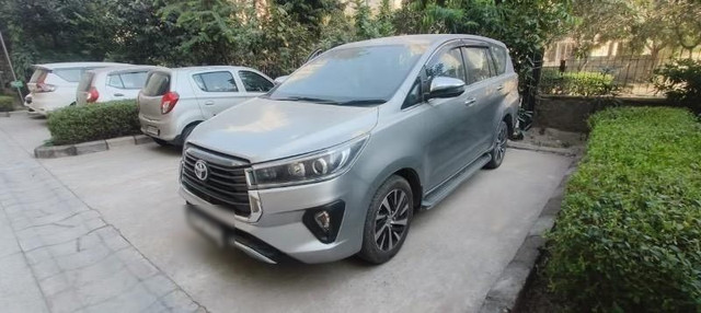 Second-hand 2022 Toyota Innova Crysta 2.7 ZX 7 STR AT for sale in Noida-11