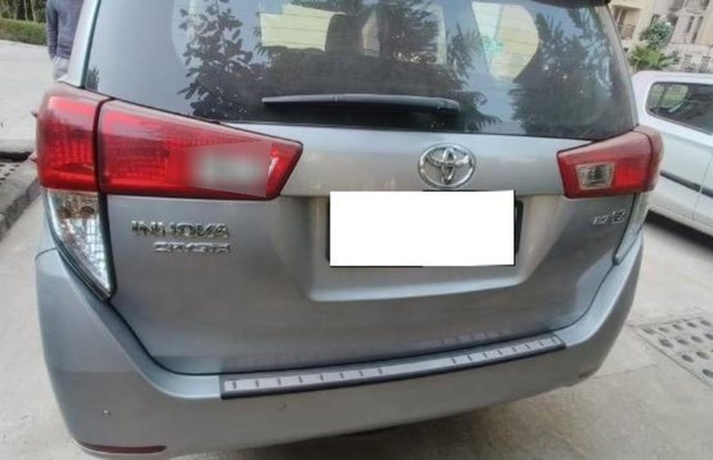 Second-hand 2022 Toyota Innova Crysta 2.7 ZX 7 STR AT for sale in Noida-14