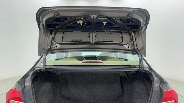 Second-hand 2021 Honda Amaze V for sale in Pune-29