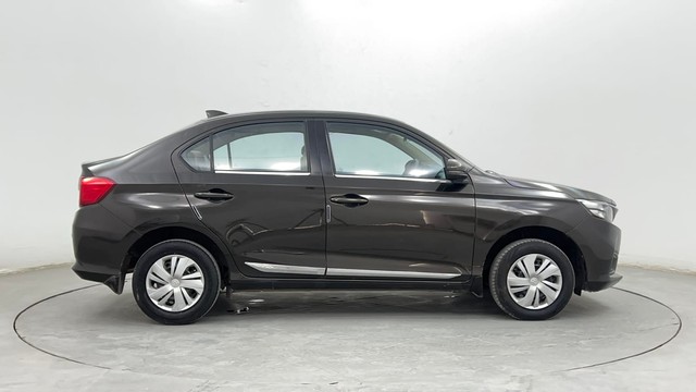 Second-hand 2021 Honda Amaze V for sale in Pune-2