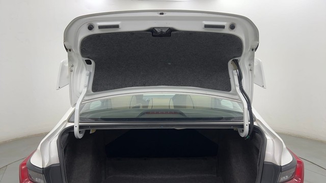 Second-hand 2022 Honda City VX MT for sale in Pune-34