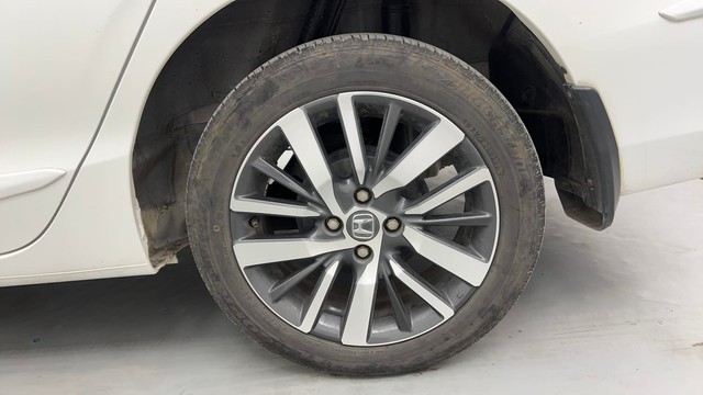 Second-hand 2022 Honda City VX MT for sale in Pune-19