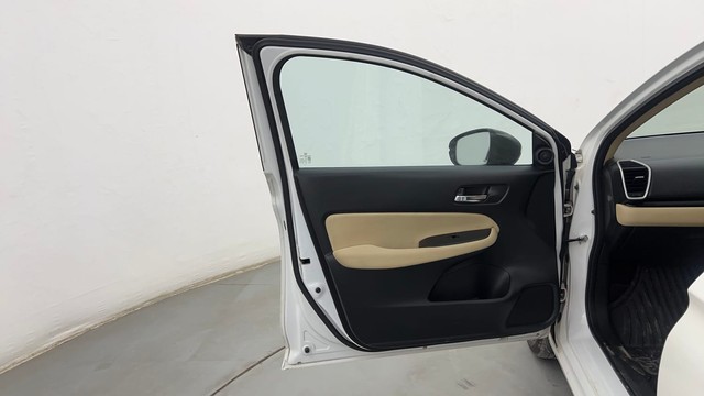 Second-hand 2022 Honda City VX MT for sale in Pune-24