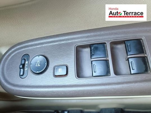 Honda Brio S MT Second-hand 2013 Honda Brio S MT for sale in Thanjavur-19