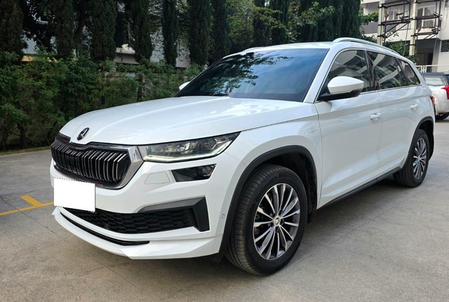 Second-hand 2022 Skoda Kodiaq L & K BSVI for sale in Bangalore-3