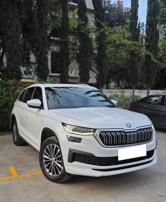 Second-hand 2022 Skoda Kodiaq L & K BSVI for sale in Bangalore-12