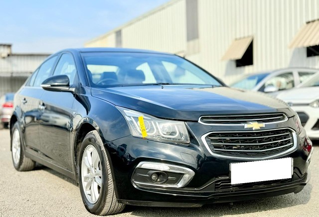 Chevrolet Cruze LTZ AT Second-hand 2017 Chevrolet Cruze LTZ AT for sale in Surat-0