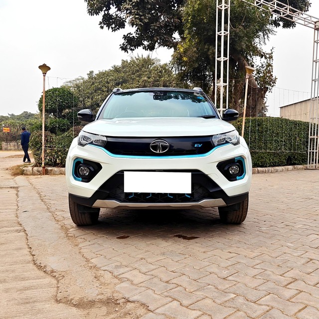 Second-hand 2023 Tata Nexon EV XZ Plus Lux for sale in Gurgaon-6