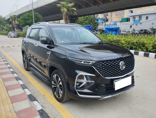 Second-hand 2023 MG Hector Plus 1.5 Turbo Sharp Pro CVT BSVI for sale in New Delhi-0
