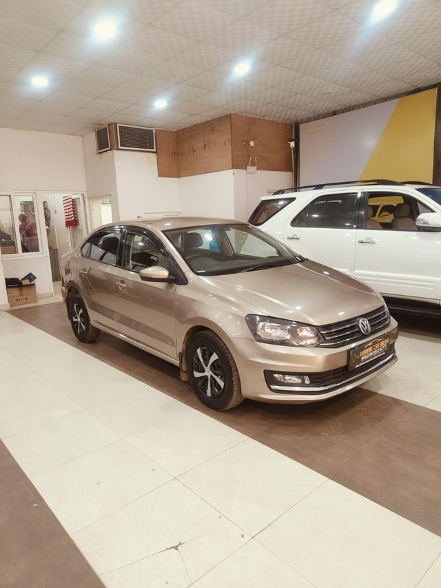 Second-hand 2015 Volkswagen Vento 1.5 TDI Comfortline for sale in Jaipur-11