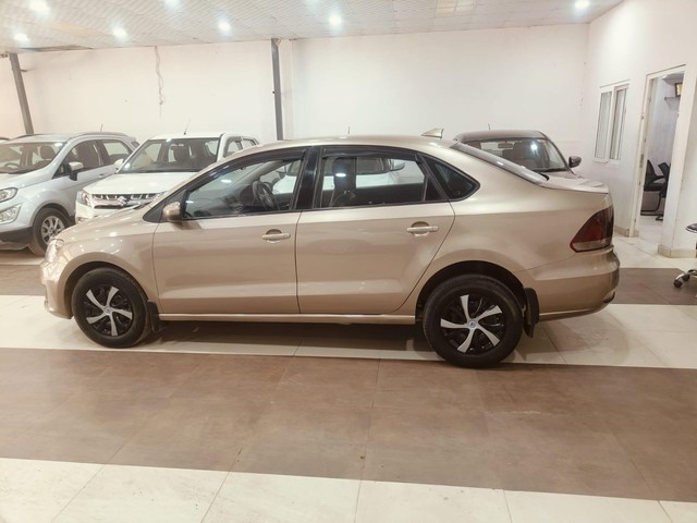 Second-hand 2015 Volkswagen Vento 1.5 TDI Comfortline for sale in Jaipur-2