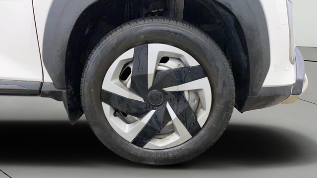 Second-hand 2022 Nissan Magnite XE BSVI for sale in Gurgaon-23