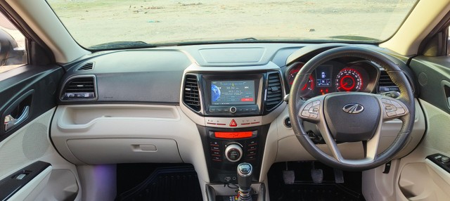 Second-hand 2022 Mahindra XUV300 W8 Diesel BSVI for sale in New Delhi-15