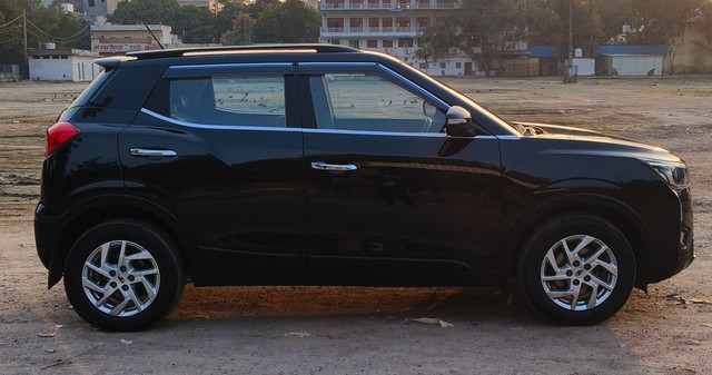 Second-hand 2022 Mahindra XUV300 W8 Diesel BSVI for sale in New Delhi-1