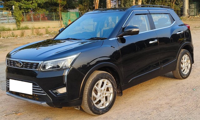 Second-hand 2022 Mahindra XUV300 W8 Diesel BSVI for sale in New Delhi-6