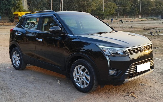 Second-hand 2022 Mahindra XUV300 W8 Diesel BSVI for sale in New Delhi-13