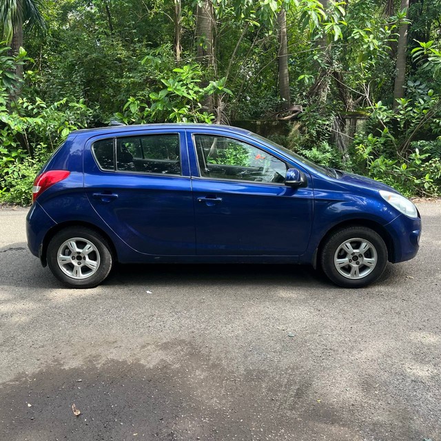 Second-hand 2010 Hyundai i20 1.2 Asta for sale in Mumbai-1