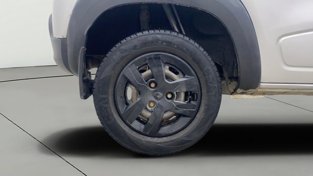 Second-hand 2018 Renault KWID 1.0 RXT for sale in Bangalore-24