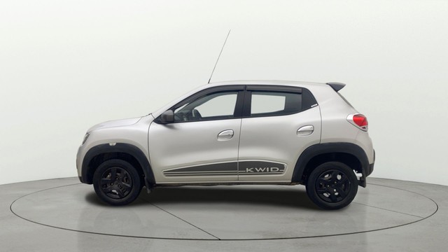 Second-hand 2018 Renault KWID 1.0 RXT for sale in Bangalore-5