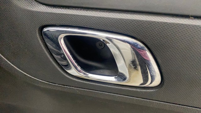 Second-hand 2018 Renault KWID 1.0 RXT for sale in Bangalore-17