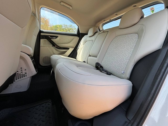 Second-hand 2021 Mahindra Alturas G4 4X4 AT for sale in Mumbai-11