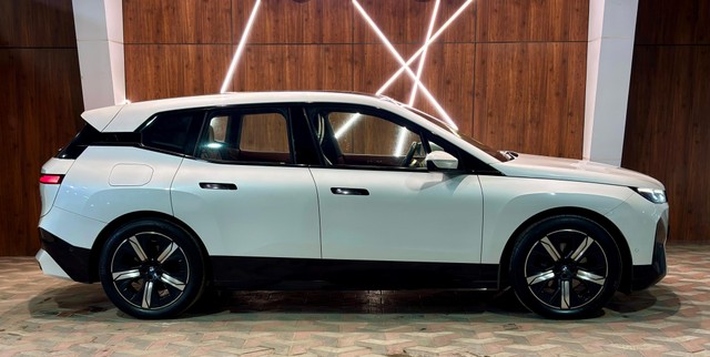 Second-hand 2022 BMW iX xDrive40 for sale in Madurai-1