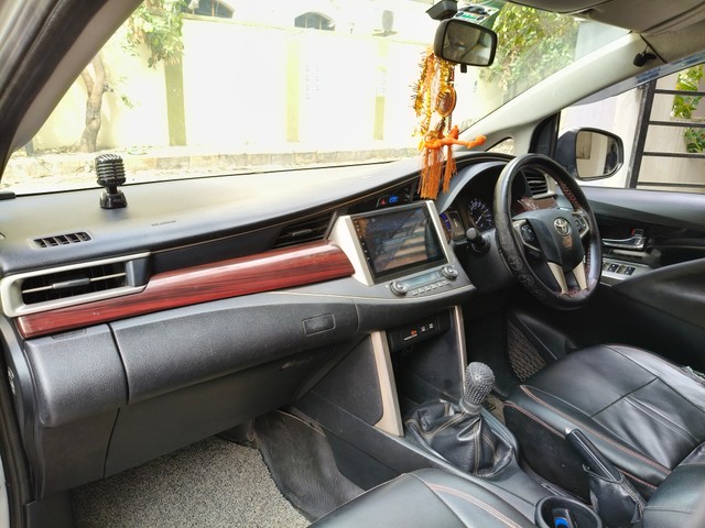 Second-hand 2016 Toyota Innova Crysta 2.4 VX MT 8S BSIV for sale in Hyderabad-10