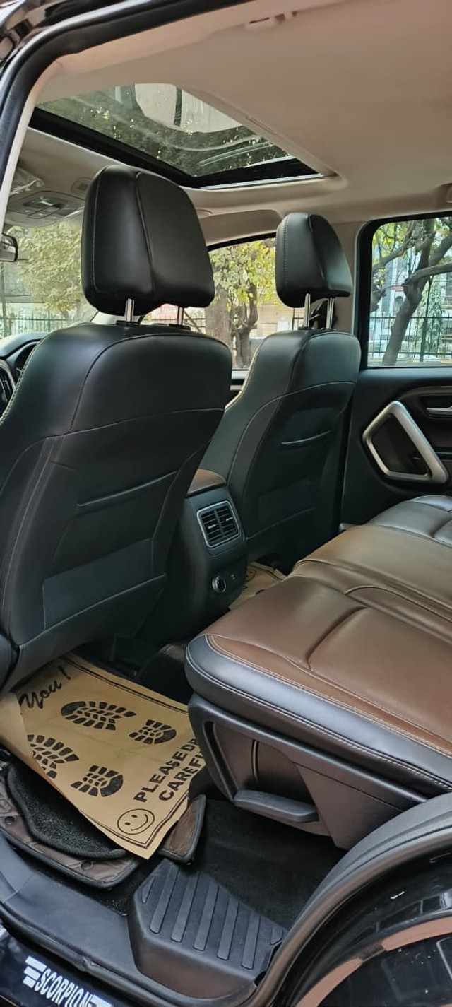 Second-hand 2024 Mahindra Scorpio N Z8 Diesel AT for sale in New Delhi-12