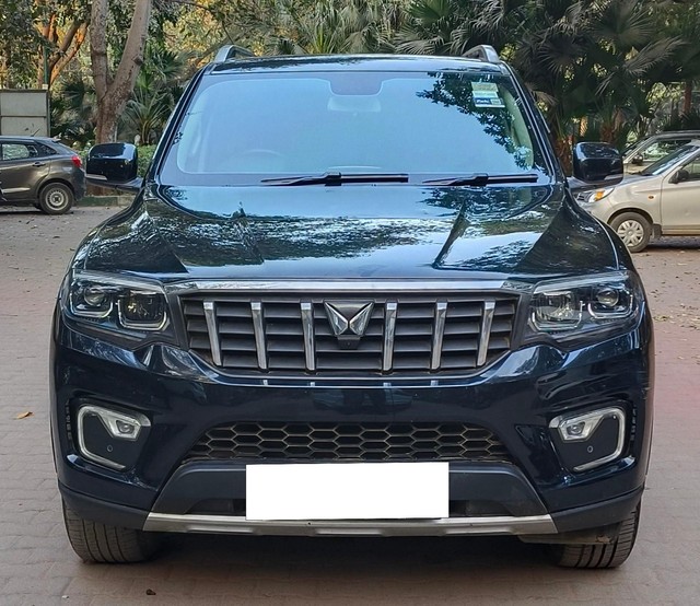 Second-hand 2024 Mahindra Scorpio N Z8 Diesel AT for sale in New Delhi-4
