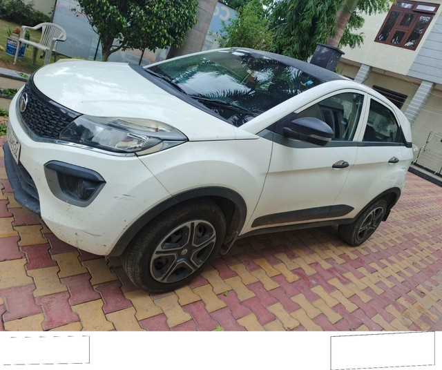 Second-hand 2017 Tata Nexon 1.2 Revotron XM for sale in Kota-2