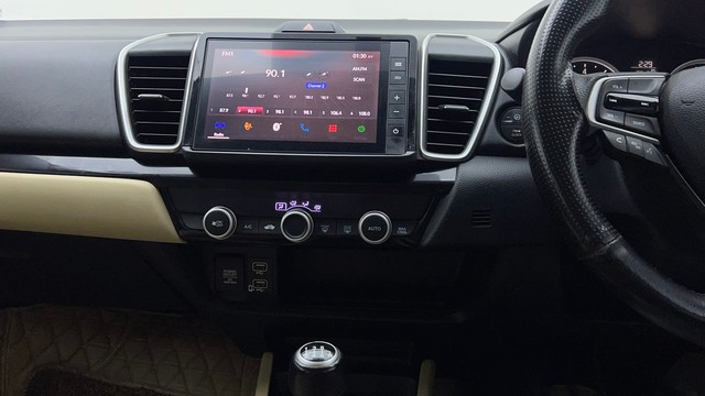 Second-hand 2022 Honda City 1.5 V MT Exclusive for sale in Ghaziabad-29