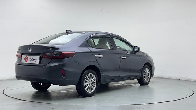 Second-hand 2022 Honda City 1.5 V MT Exclusive for sale in Ghaziabad-3