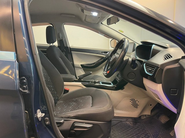 Second-hand 2022 Tata Nexon EV XZ Plus for sale in Mumbai-10