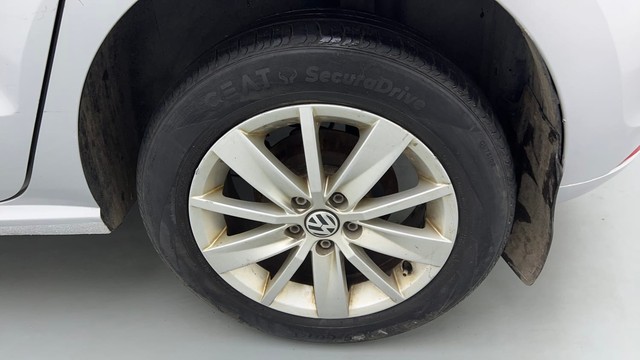 Second-hand 2016 Volkswagen Polo Petrol Highline 1.2L for sale in Ghaziabad-19