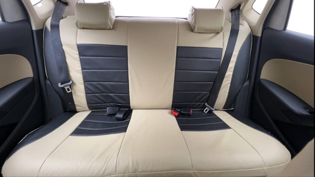 Second-hand 2016 Volkswagen Polo Petrol Highline 1.2L for sale in Ghaziabad-28