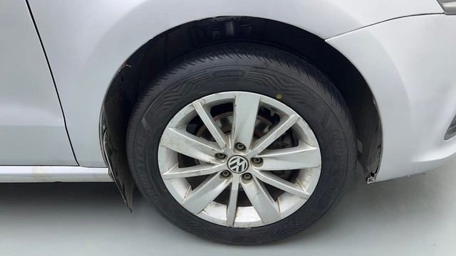 Second-hand 2016 Volkswagen Polo Petrol Highline 1.2L for sale in Ghaziabad-17