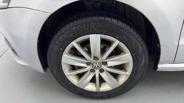 Second-hand 2016 Volkswagen Polo Petrol Highline 1.2L for sale in Ghaziabad-20