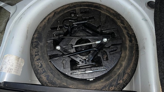 Second-hand 2016 Volkswagen Polo Petrol Highline 1.2L for sale in Ghaziabad-21