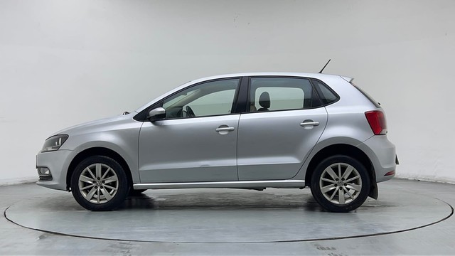 Second-hand 2016 Volkswagen Polo Petrol Highline 1.2L for sale in Ghaziabad-6