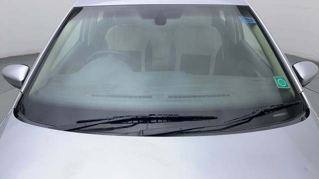 Second-hand 2016 Volkswagen Polo Petrol Highline 1.2L for sale in Ghaziabad-10