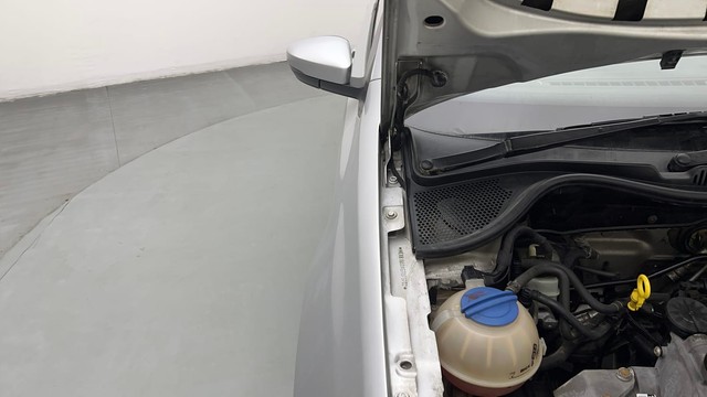 Second-hand 2016 Volkswagen Polo Petrol Highline 1.2L for sale in Ghaziabad-34