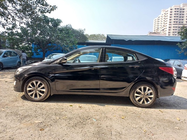 Second-hand 2016 Hyundai Verna 1.6 VTVT AT SX for sale in Mumbai-3