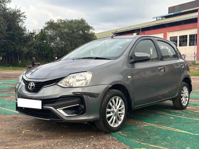 Second-hand 2016 Toyota Etios Liva G for sale in New Delhi-7