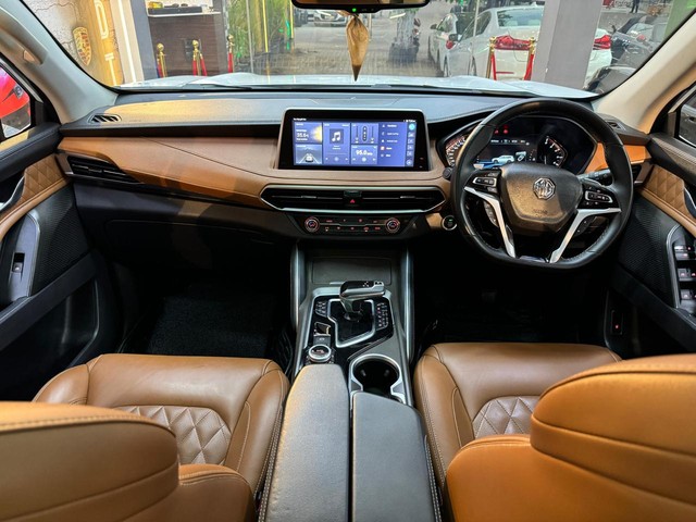 Second-hand 2021 MG Gloster Savvy 6-Str for sale in New Delhi-5