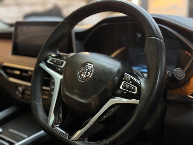 Second-hand 2021 MG Gloster Savvy 6-Str for sale in New Delhi-7